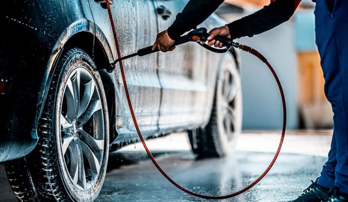 How to Clean Car Tires? Know the Right Way Here!